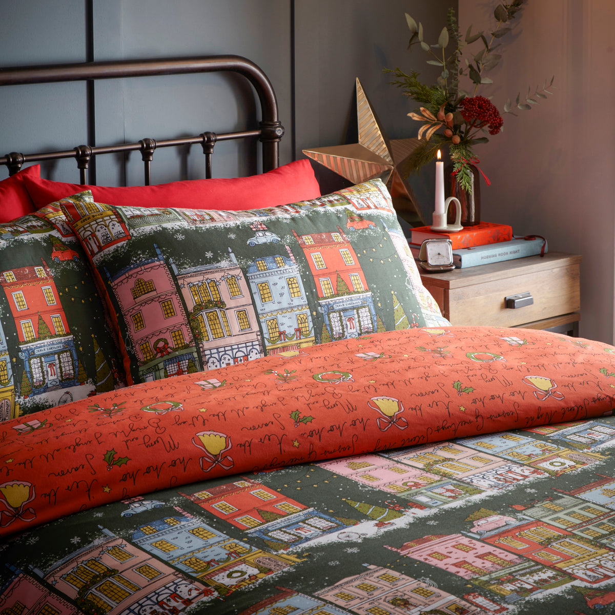 Christmas Spirit Green Duvet Set by Roseland Furniture