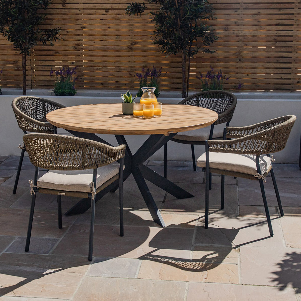 Maze Bali 4 Seat 140cm Round Outdoor Dining Set