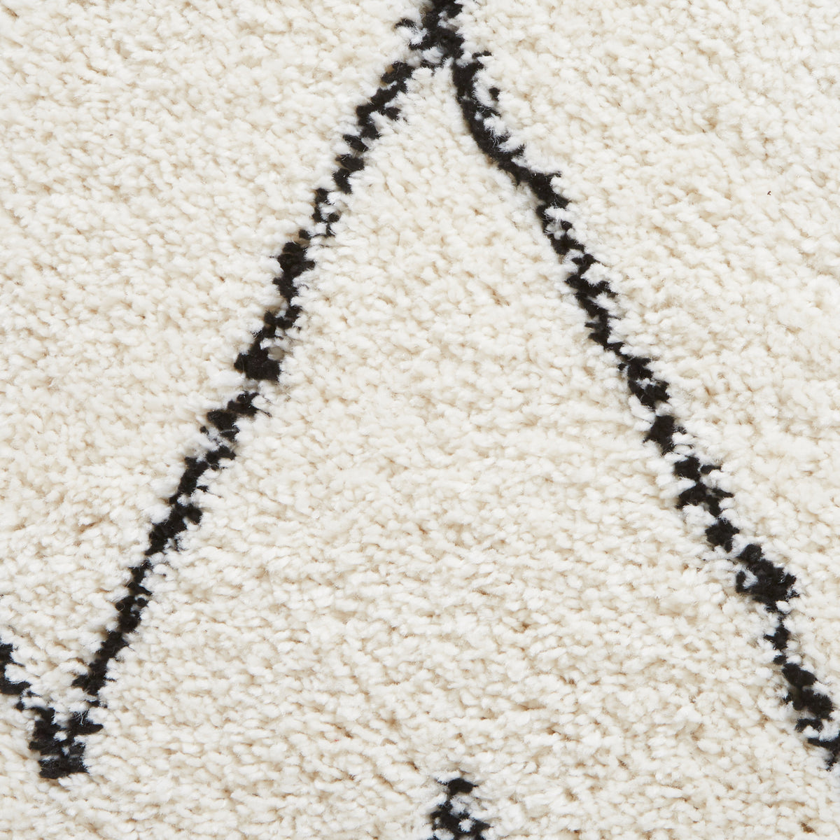 Edie Boho White Diamond Shaggy Rug