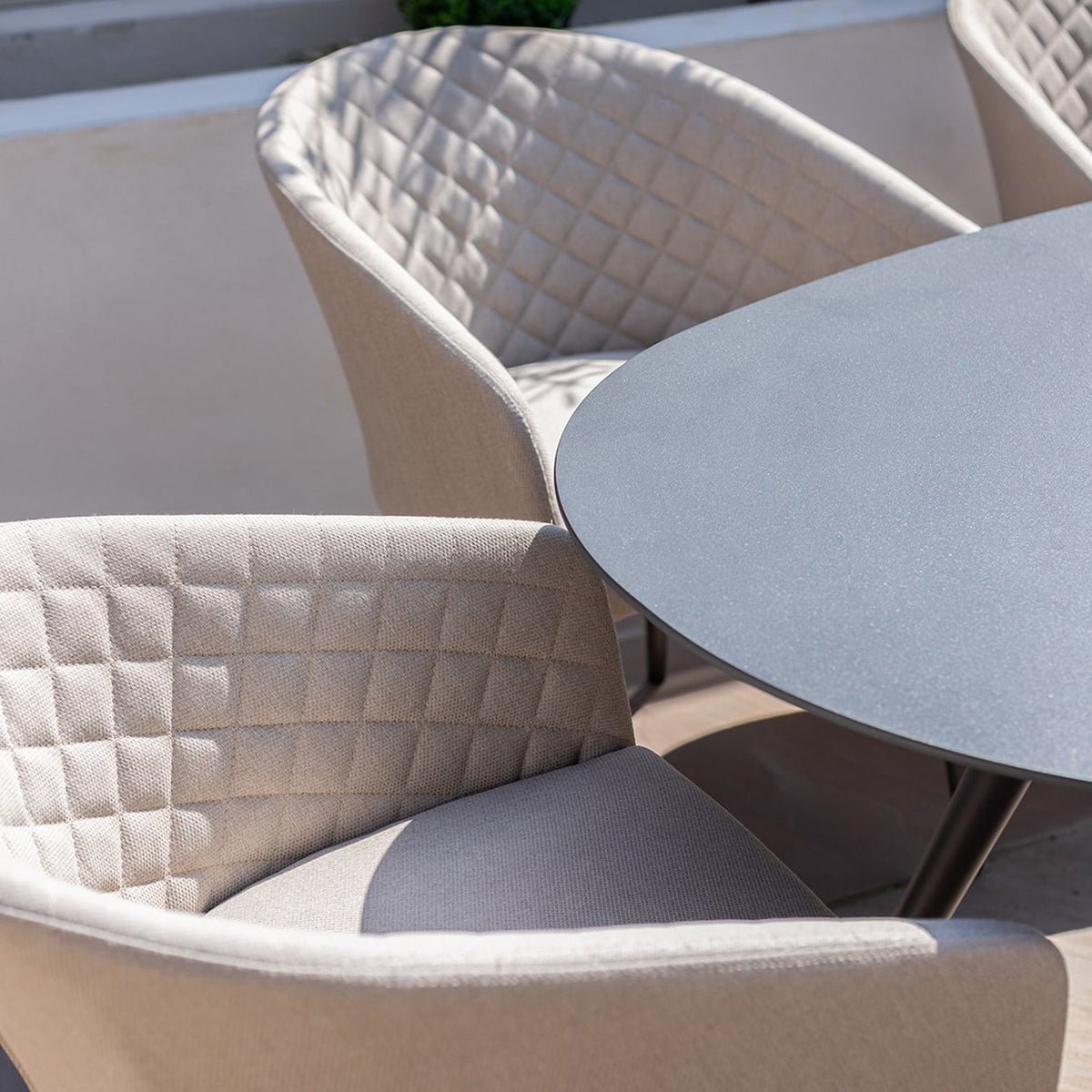 Maze Ambition 6 Seat Oval Dining Set