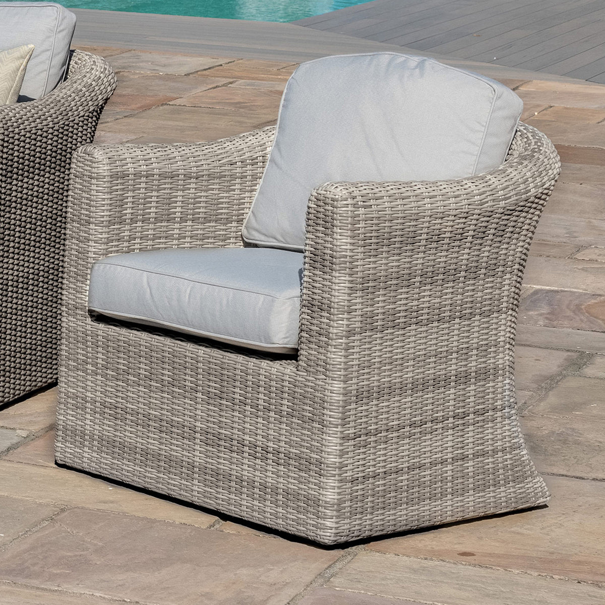 Maze Oxford Small Rattan Corner Group with Chair