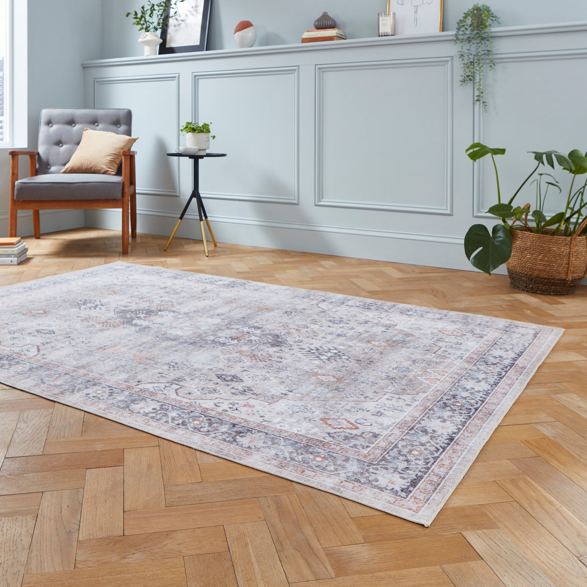 Lincoln Beige Distressed Medallion Rug for bedroom