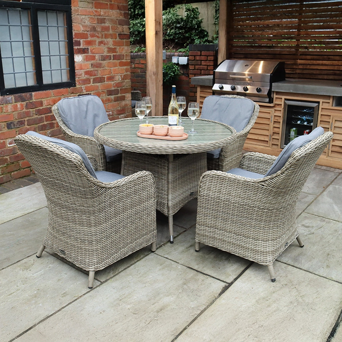Wentworth 4 Seat Deluxe Rattan Dining Set from Roseland Furniture