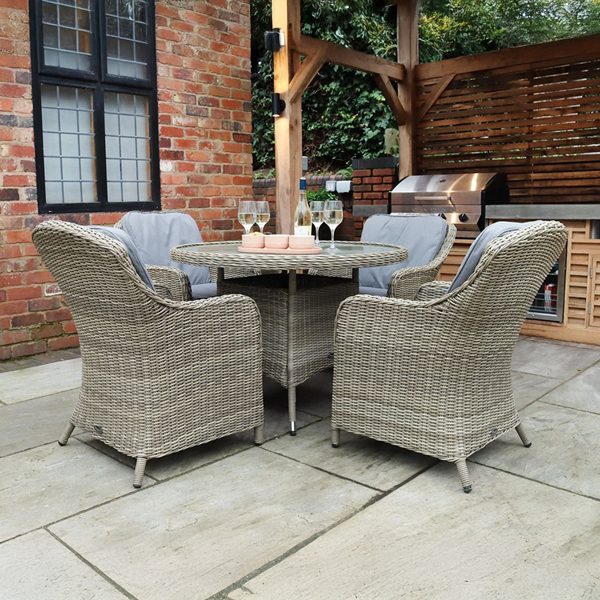 Wentworth 4 Seat Deluxe Rattan Dining Set from Roseland Furniture