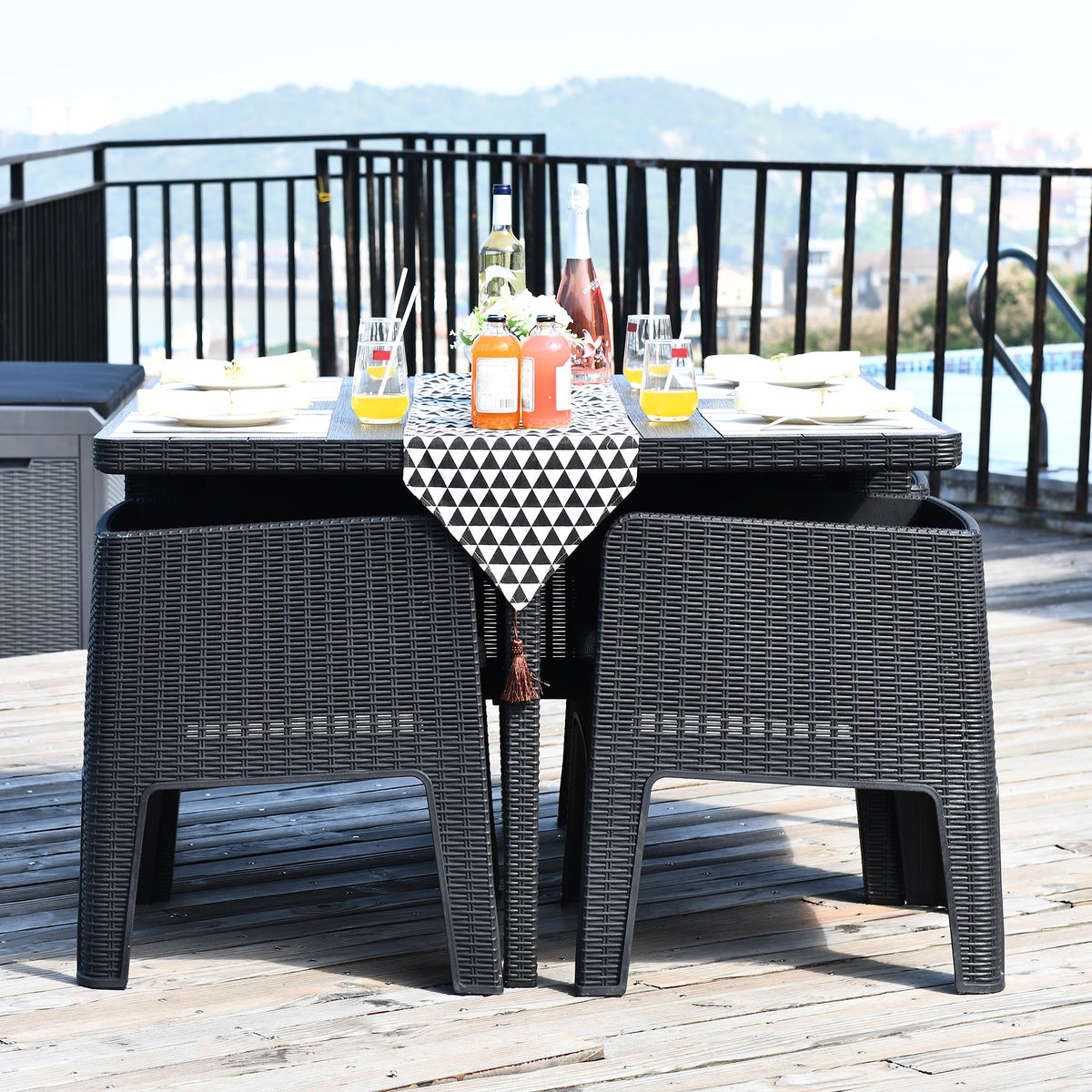 Faro 4 Seat Black Cube Dining Set