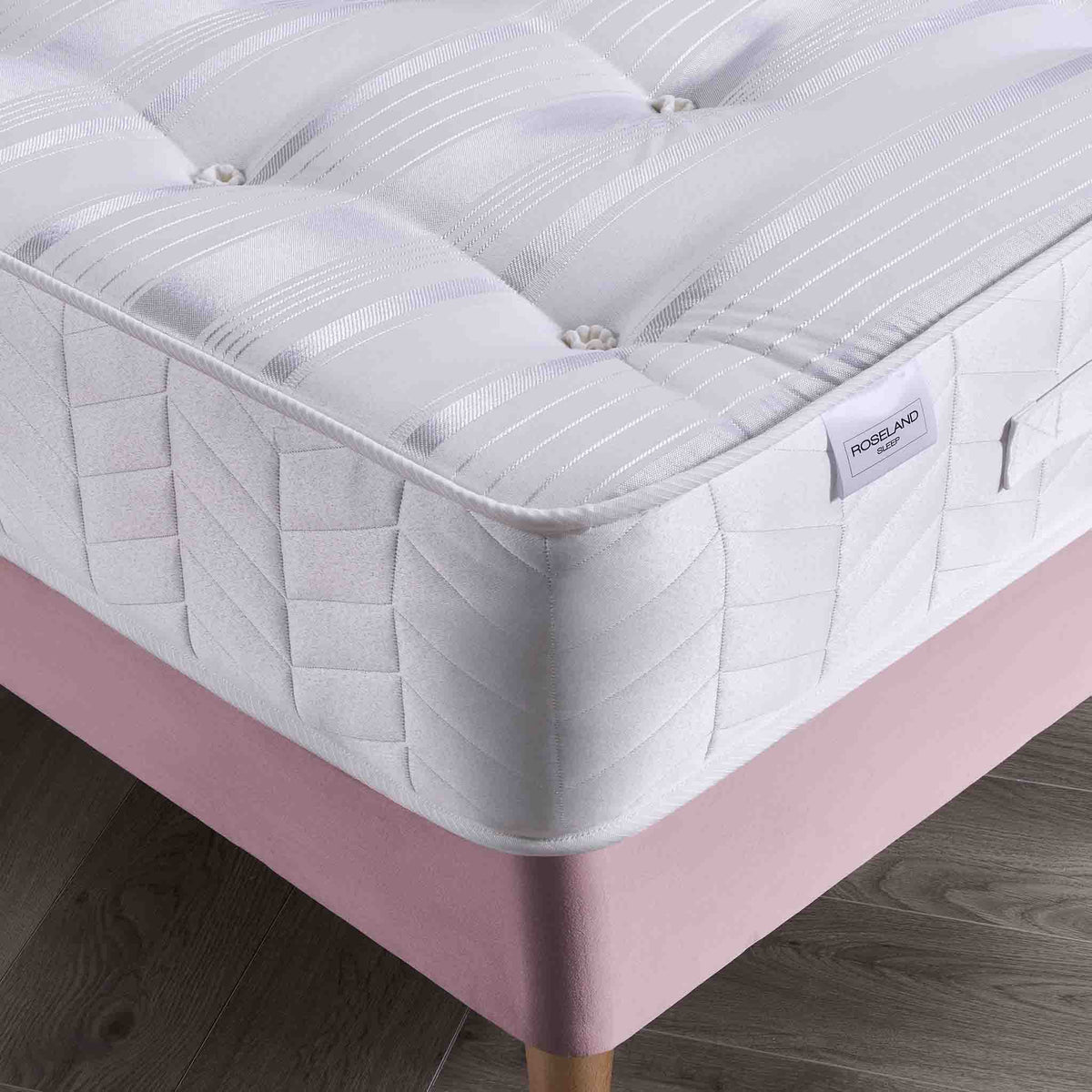 corner close up of the Roseland Sleep Onyx Reflex Ortho Mattress