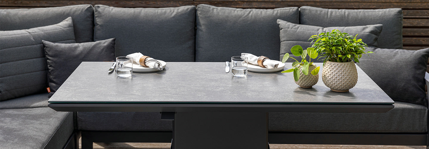 A Guide to the Perfect Table: Ceramic, Marble, or Stone?