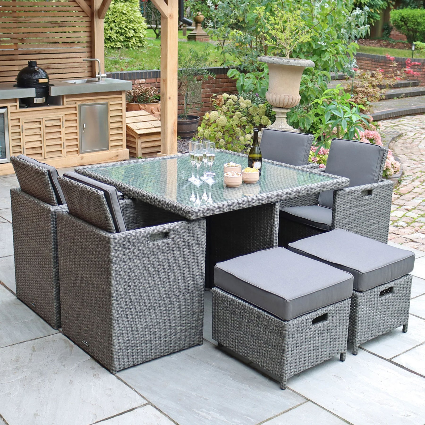 Paris 8 Seat Deluxe Rattan Cube Outdoor Dining Set