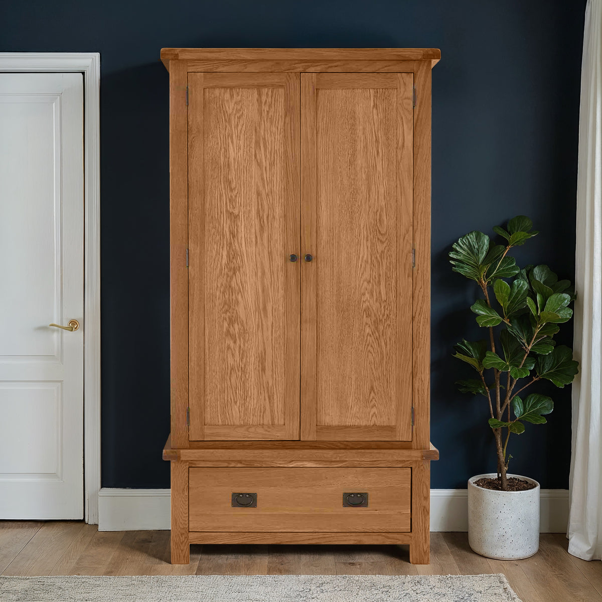 Zelah Oak Double Wardrobe with Drawer from Roseland Furniture