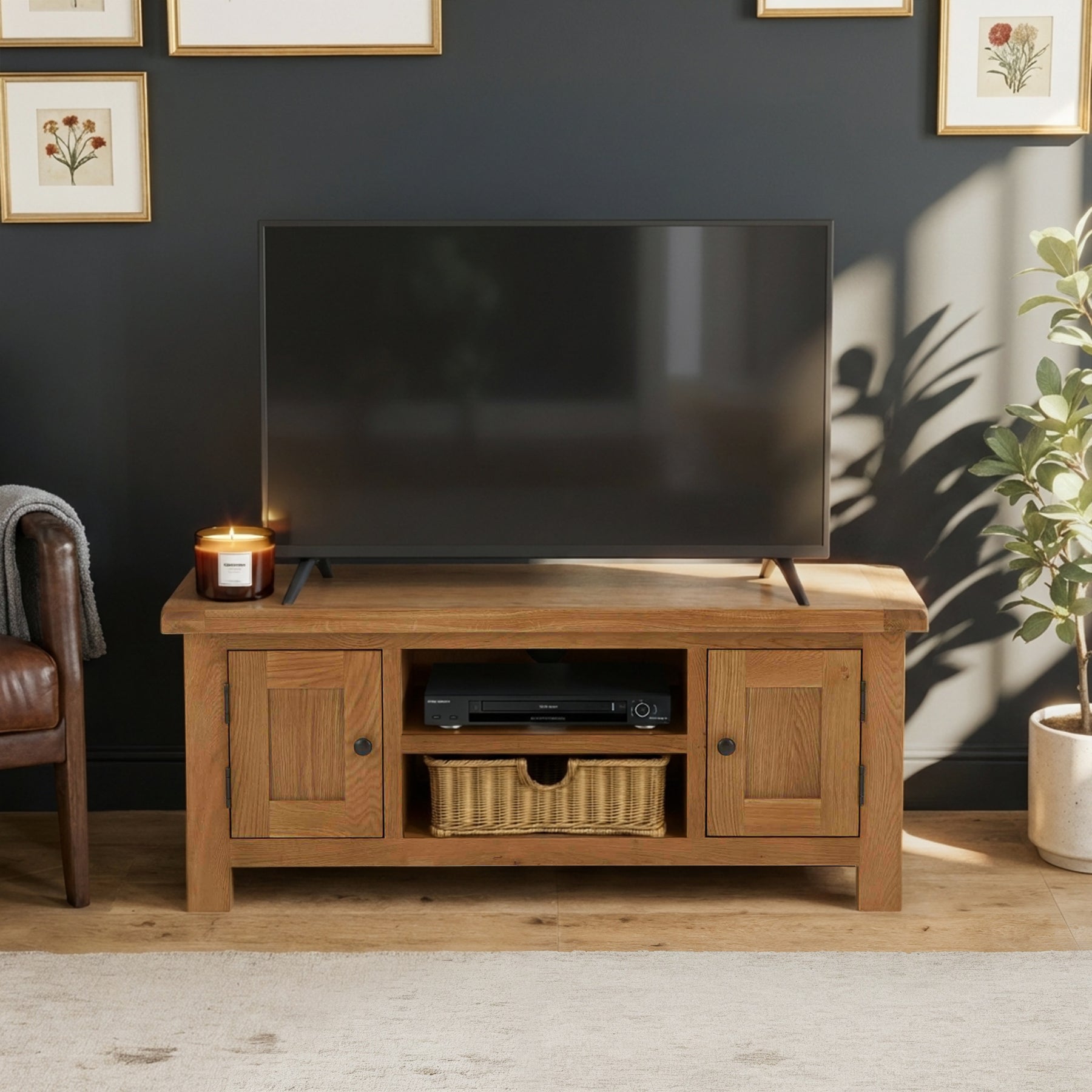 Zelah Oak 120cm TV Stand by Roseland Furniture