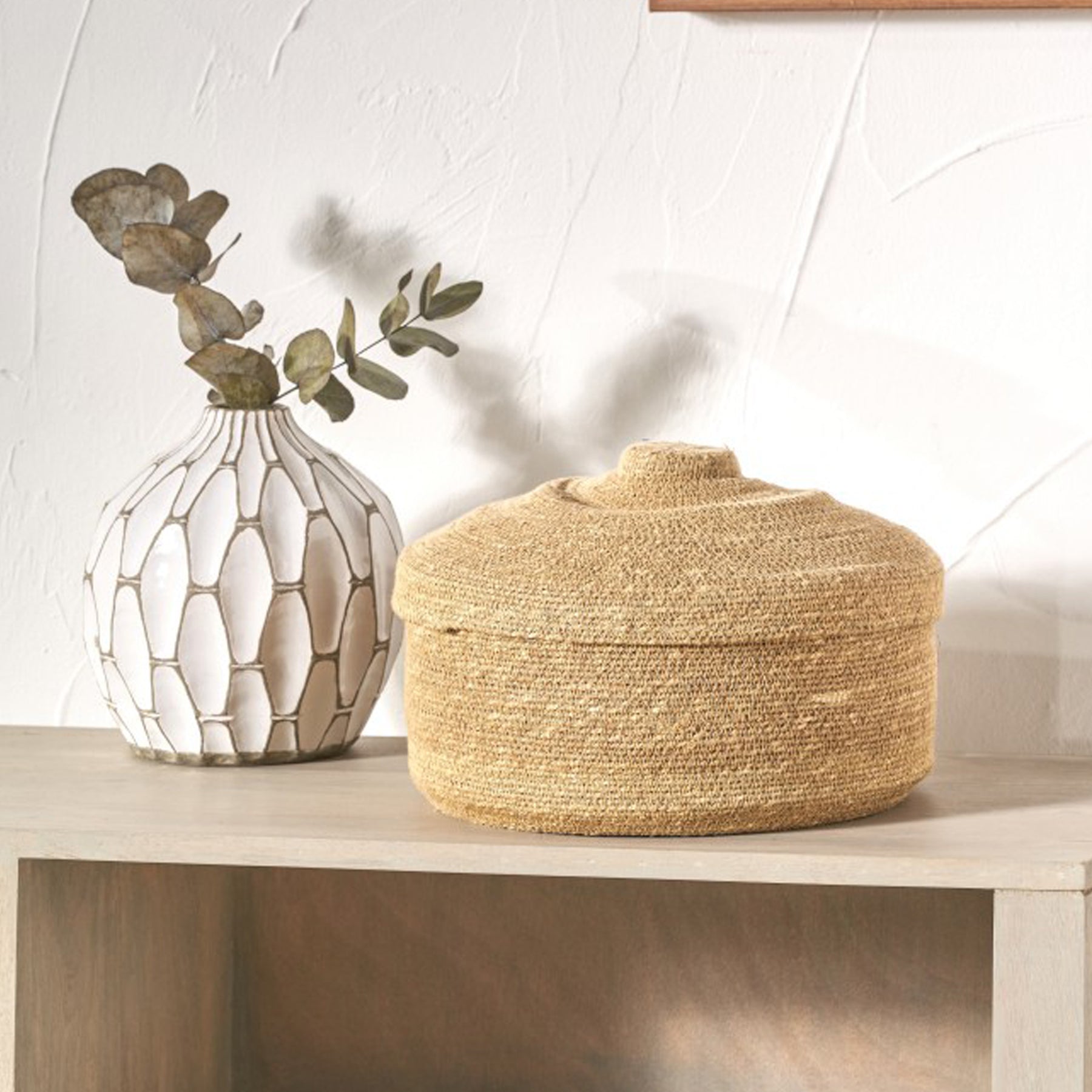 Seagrass Natural Lidded Round Basket from Roseland Furniture