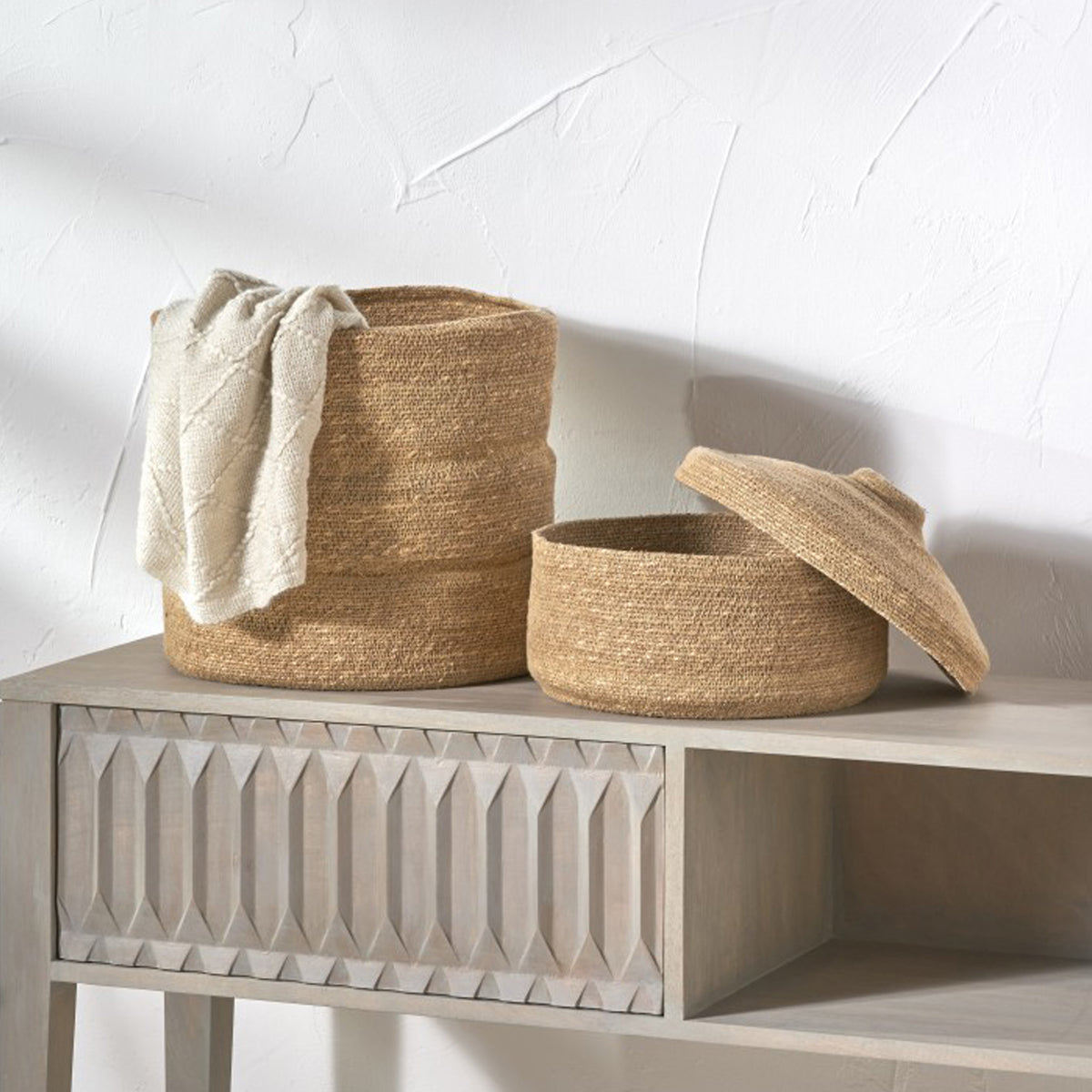 Seagrass Natural Lidded Round Basket from Roseland Furniture