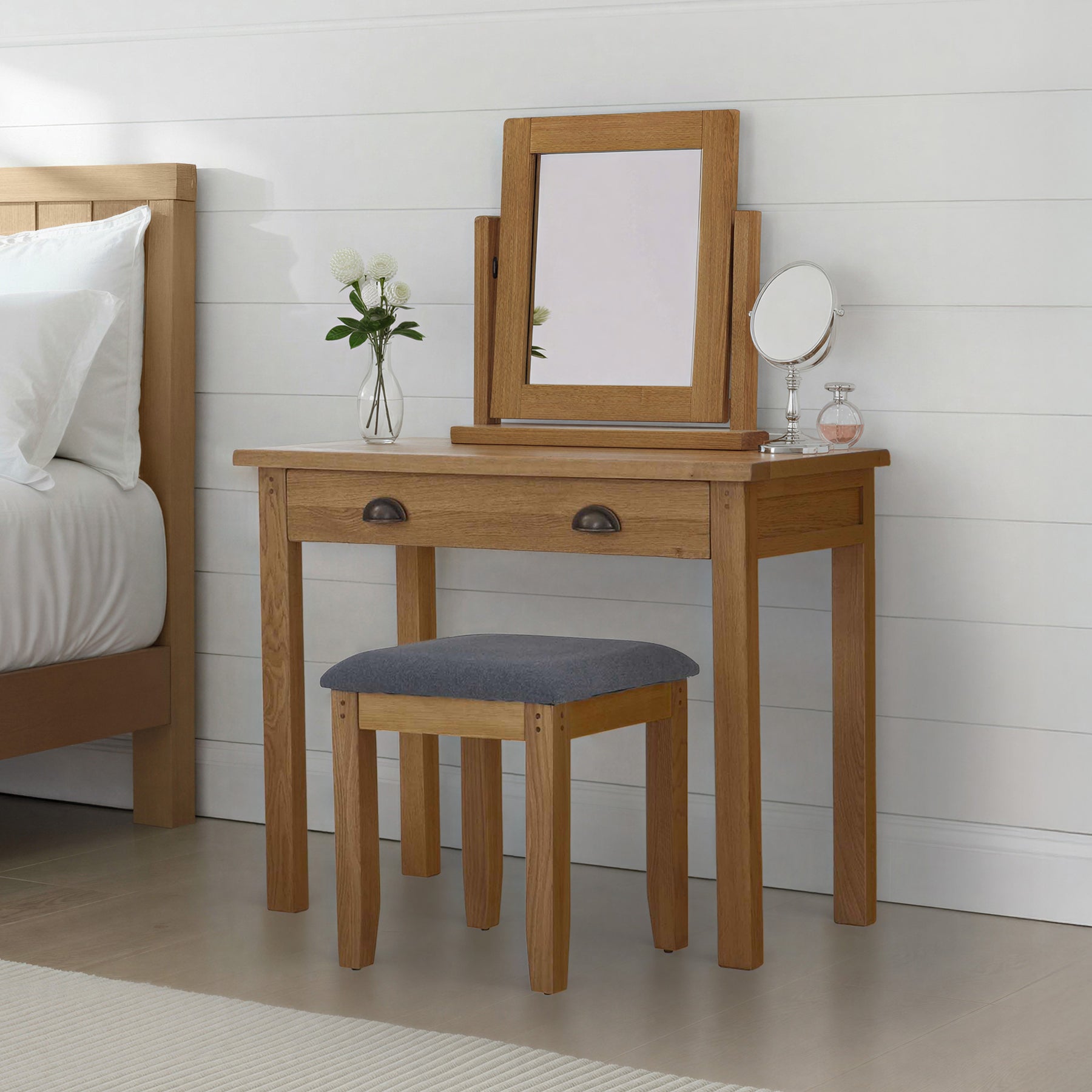 Broadway Oak Dressing Table Set by Roseland Furniture