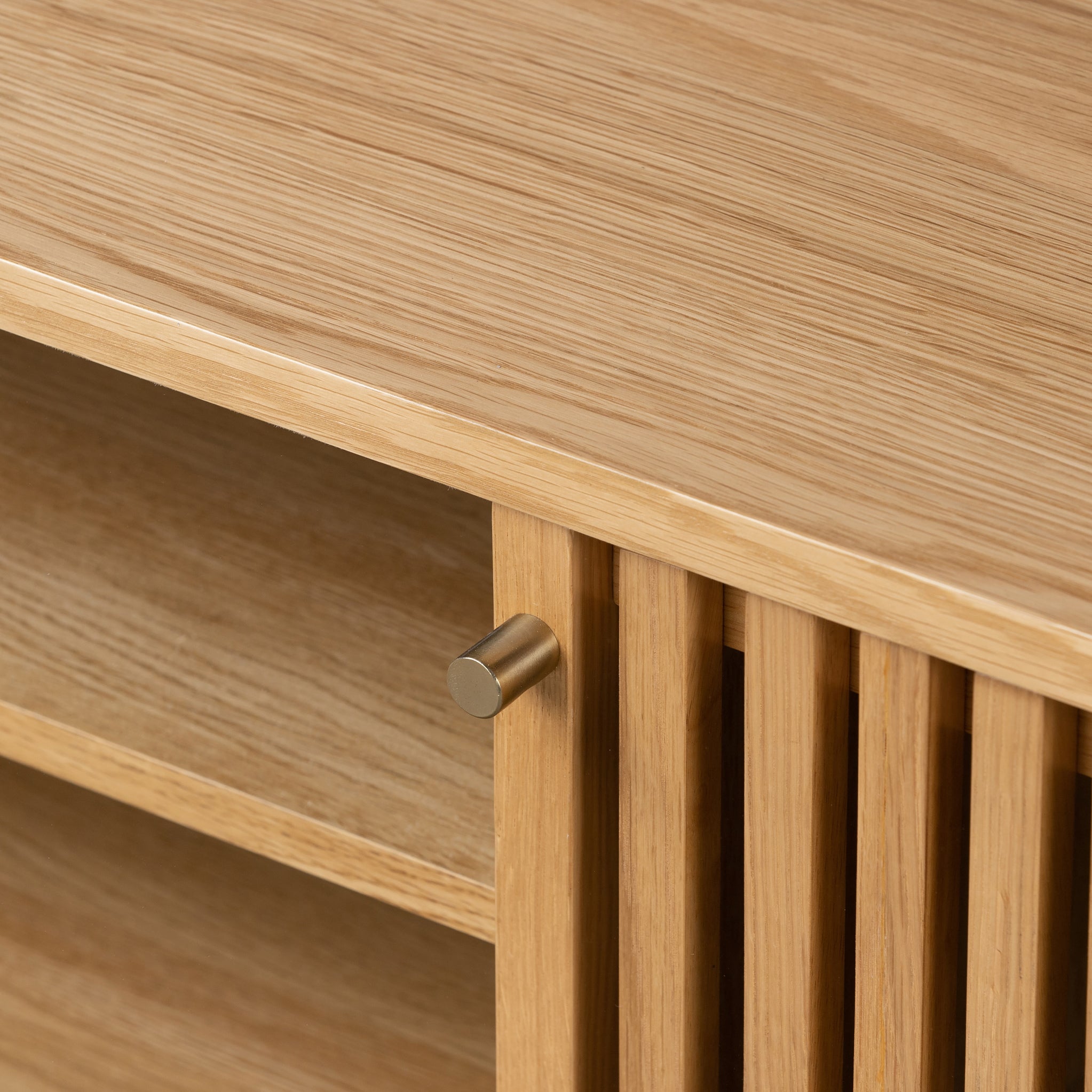 Shorwell Oak 180cm Slatted TV Unit