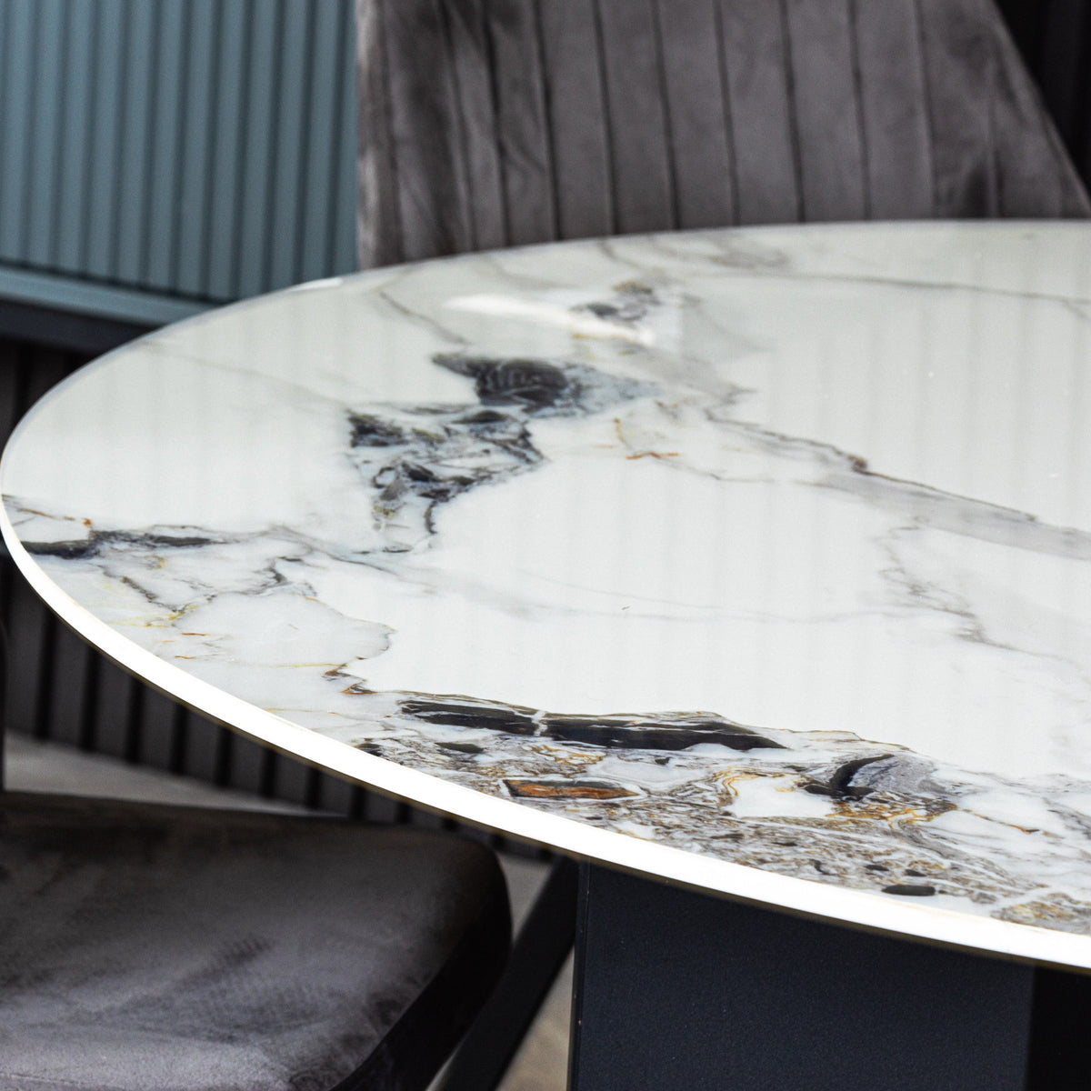 Lila 135cm Sintered Stone Round Dining Table