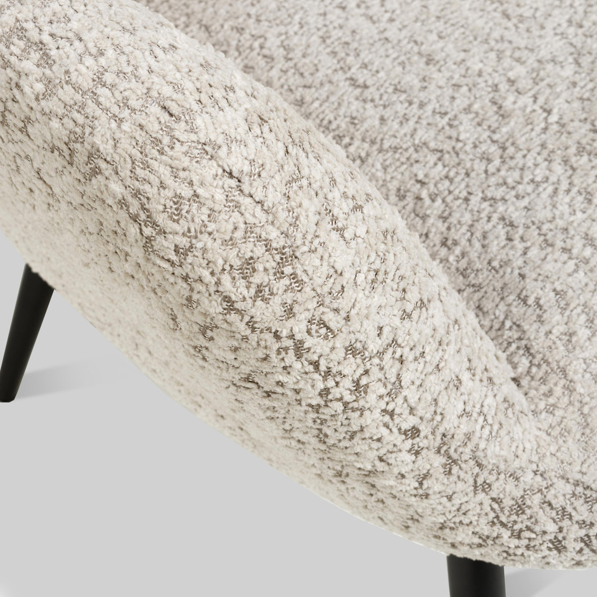 Hornton Accent Chair Mink from Roseland Furniture