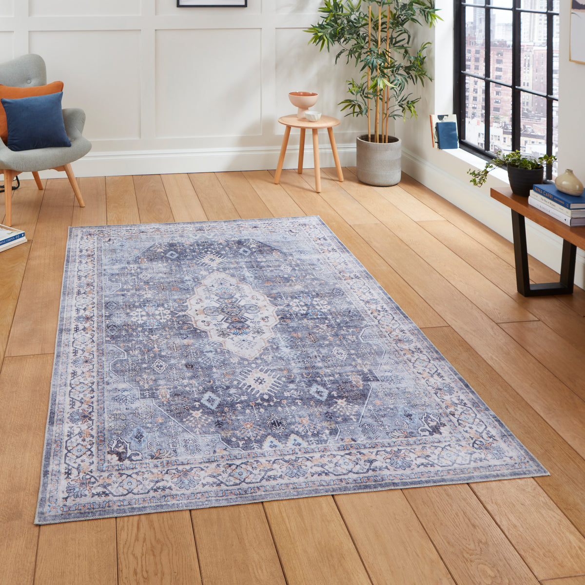 Lincoln Blue Distressed Medallion Rug for living roon