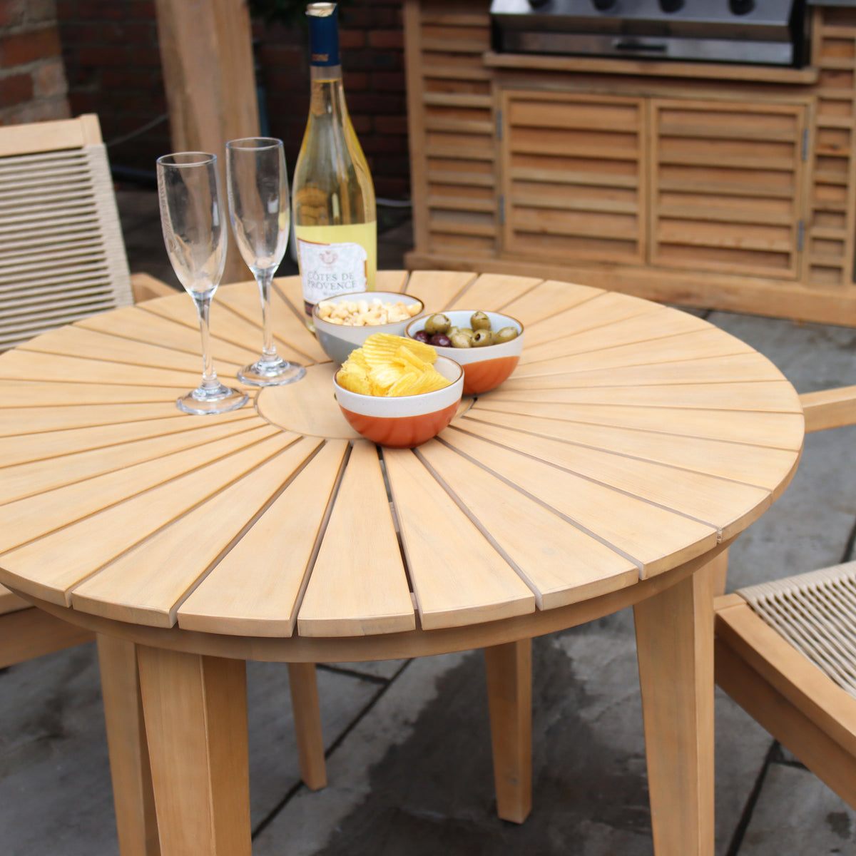 FSC 1 Roma 80cm Round Bistro Table w Roma Rope Stacking Close1 from Roseland Furniture