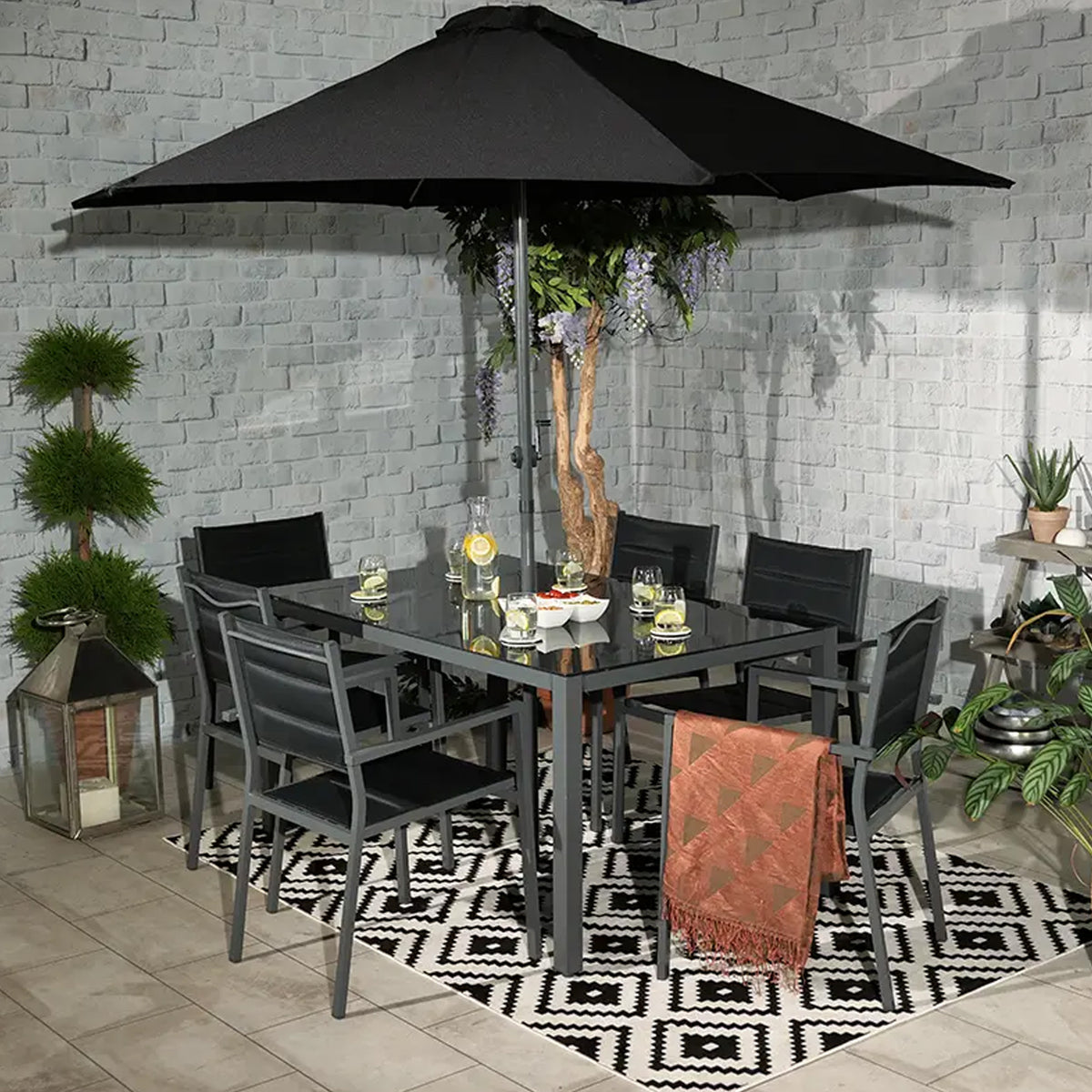 Sorrento 6 Seater Dining with Parasol from Roseland Furniture