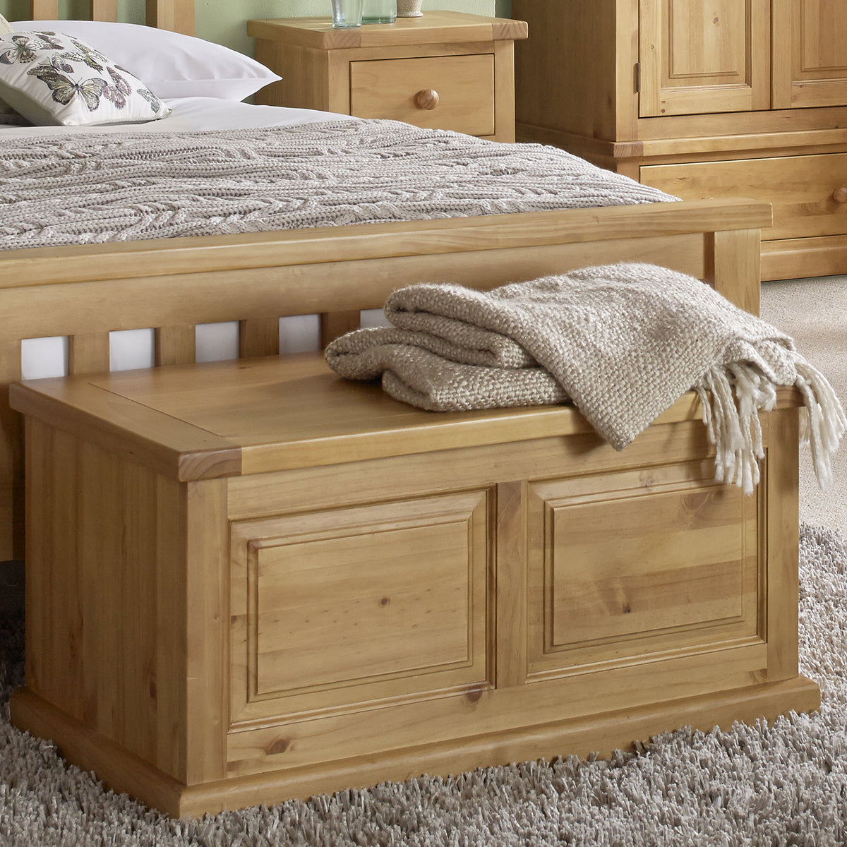 Chiswick Pine Blanket Box from Roseland Furniture