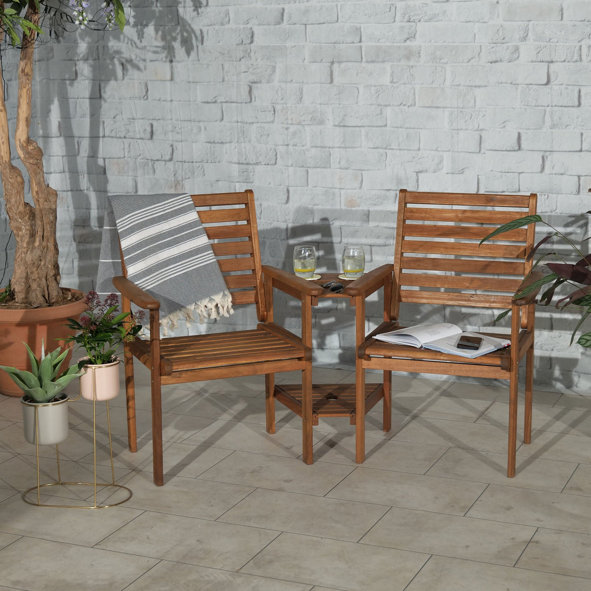 Napoli Acacia Companion Set Lifestyle Setting