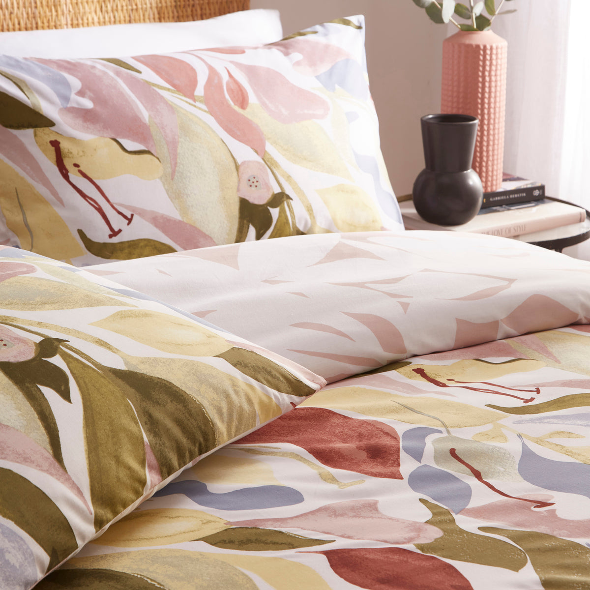 Amarosa Abstract Floral Duvet Set