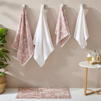 Everybody Abstract Cotton Hand / Bath Towel