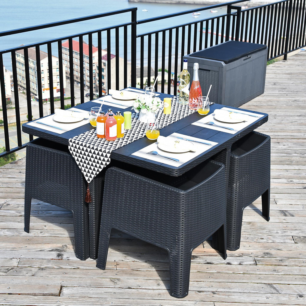 Faro 4 Seat Black Rattan Effect Cube Dining Set