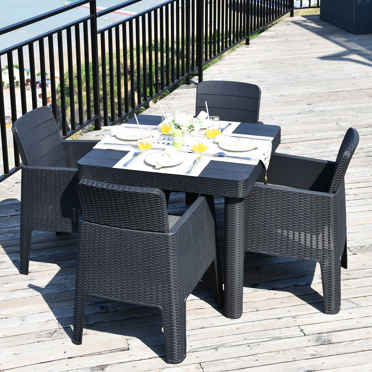 Faro Black 4 Seat Square Outdoor Dining Set 