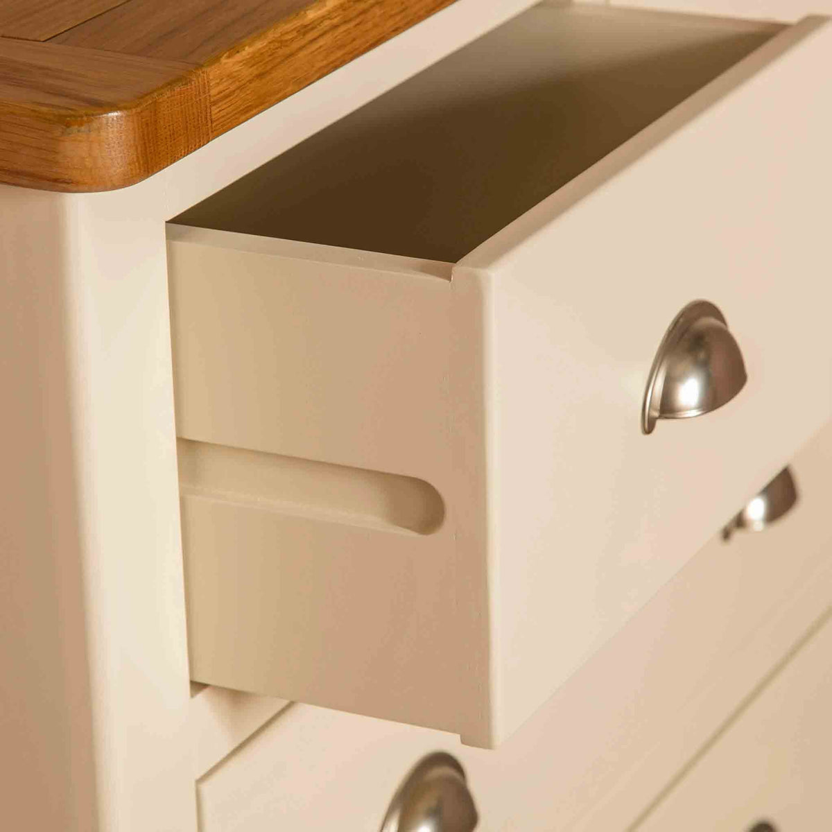 Close up of drawer joint on The Padstow Cream Wooden Chest of Drawers