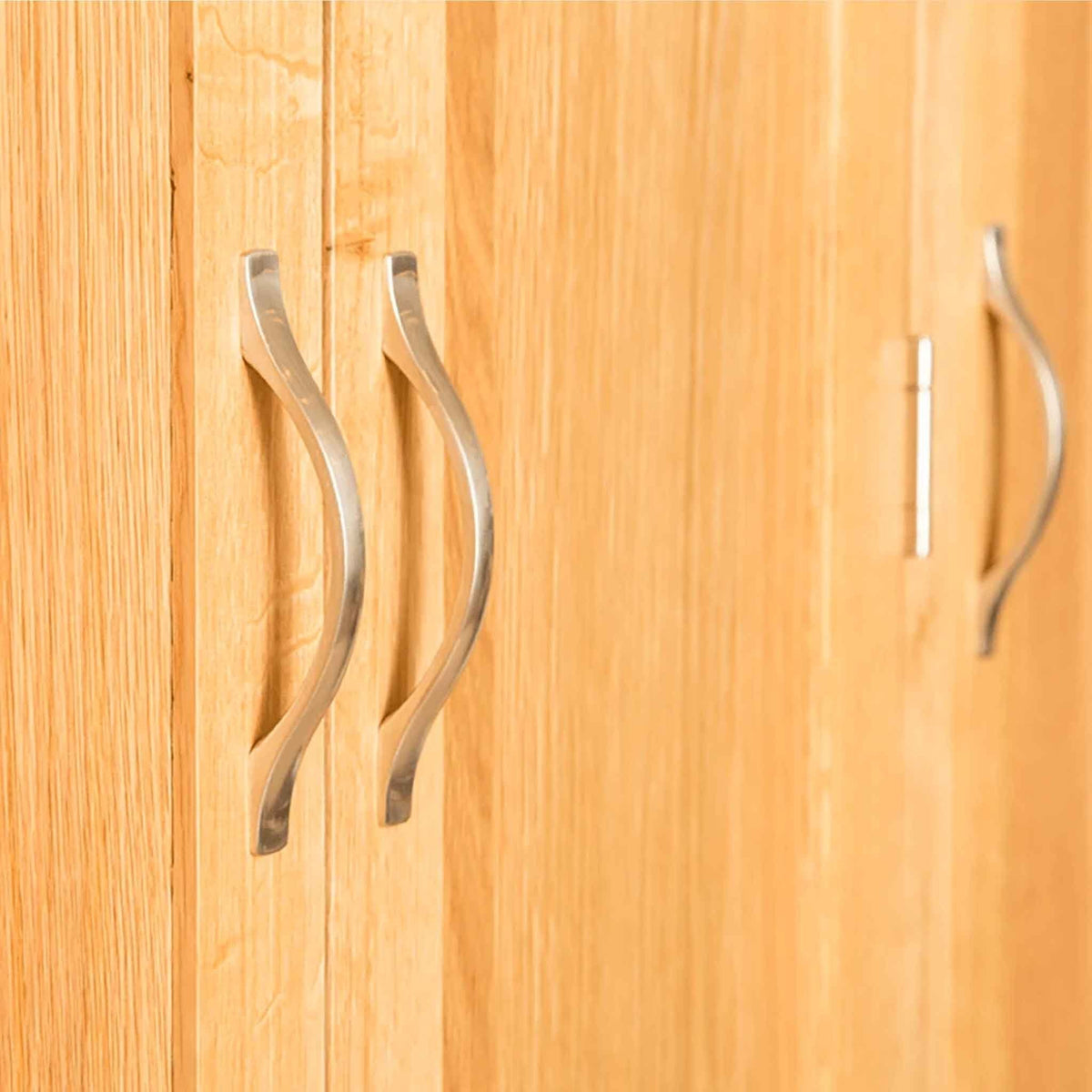 Door handles - Newlyn Oak Triple Wardrobe with Drawers
