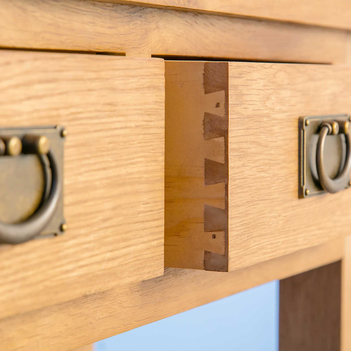 Surrey Oak Console Table - Close up of drawer fronts and dovetail joint on drawers
