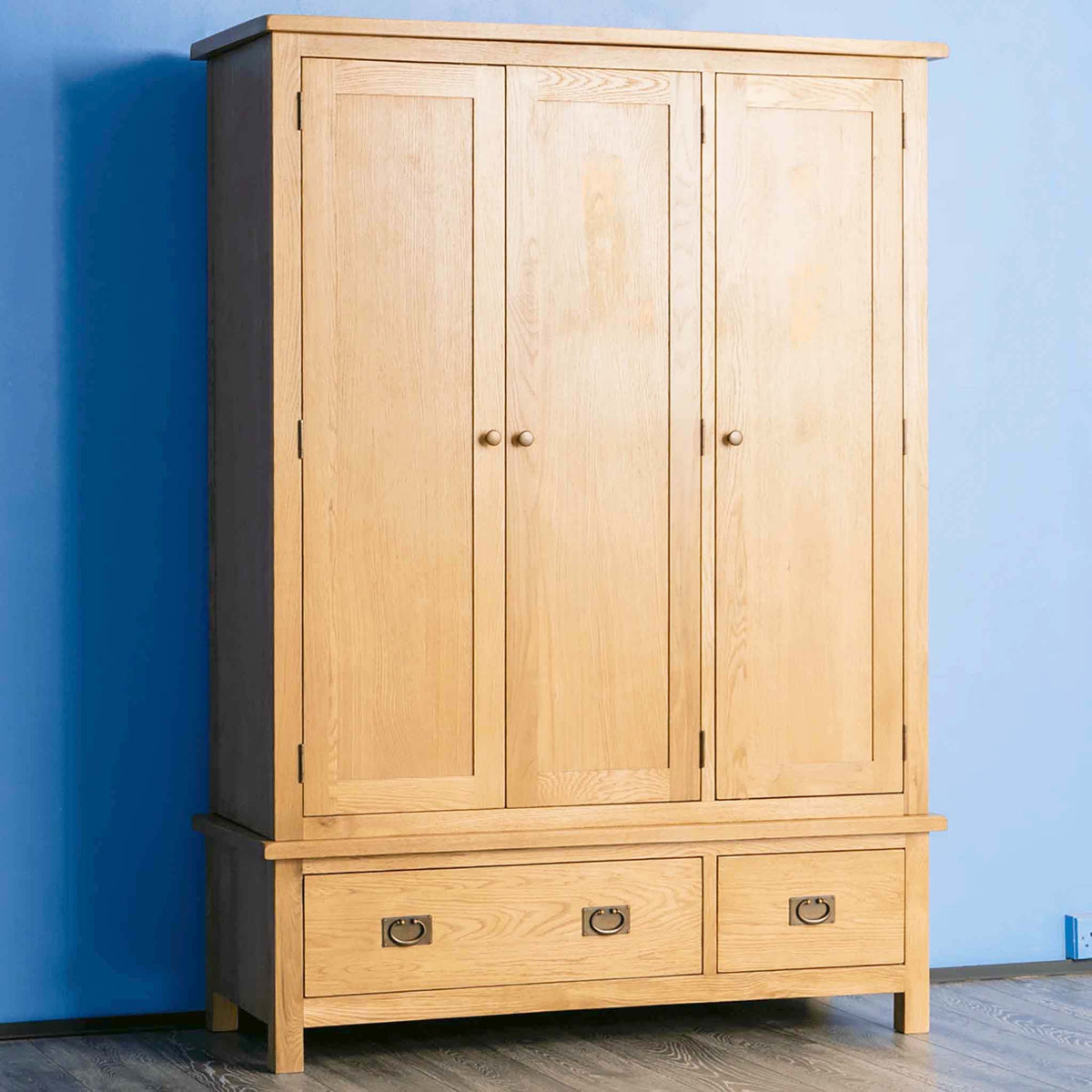 Surrey Oak Triple Wardrobe & Drawers