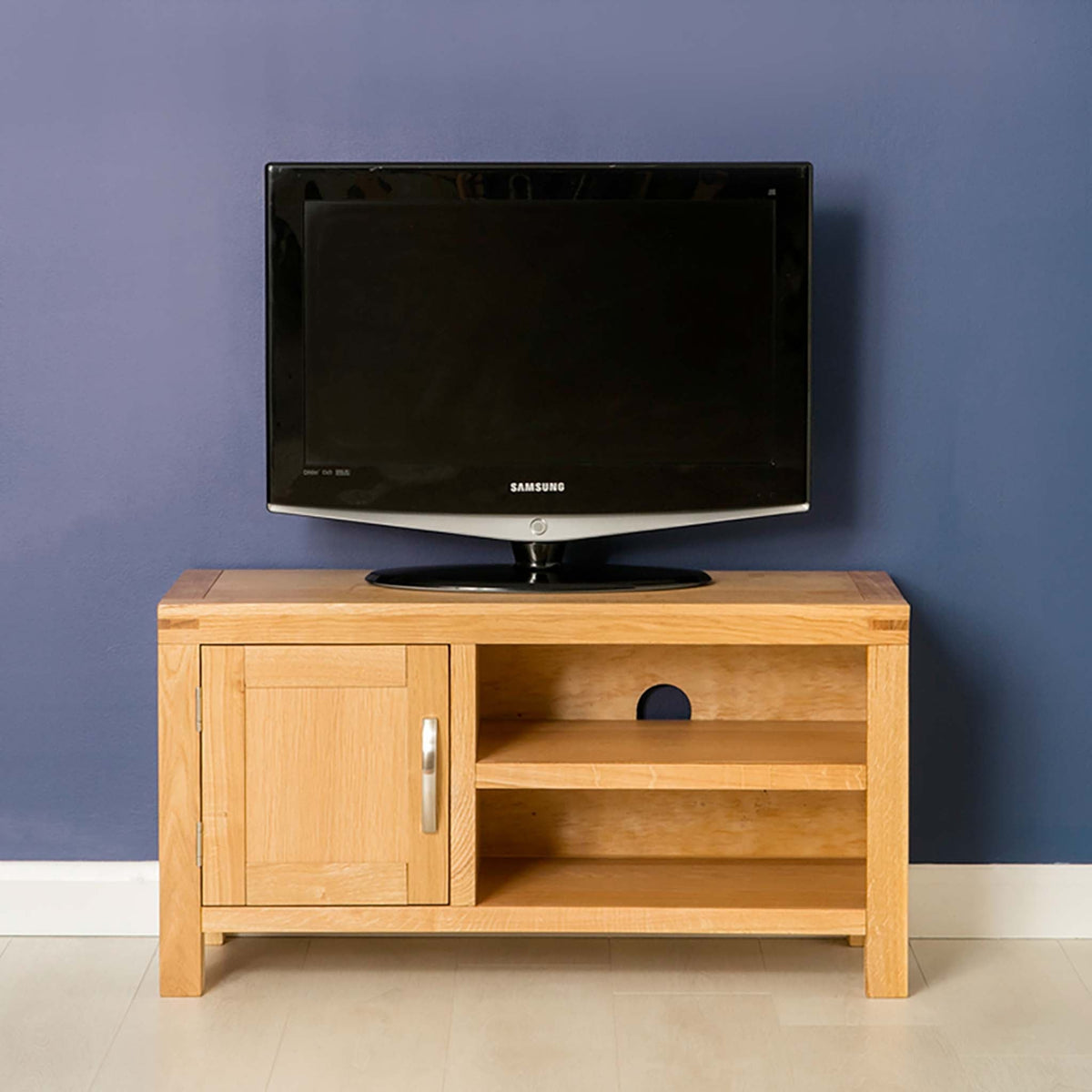 Abbey Light Oak 90cm TV Stand - Lifestyle