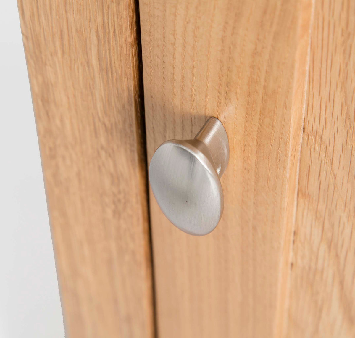 Hampshire Oak Lamp Table - Close up of cupboard handle