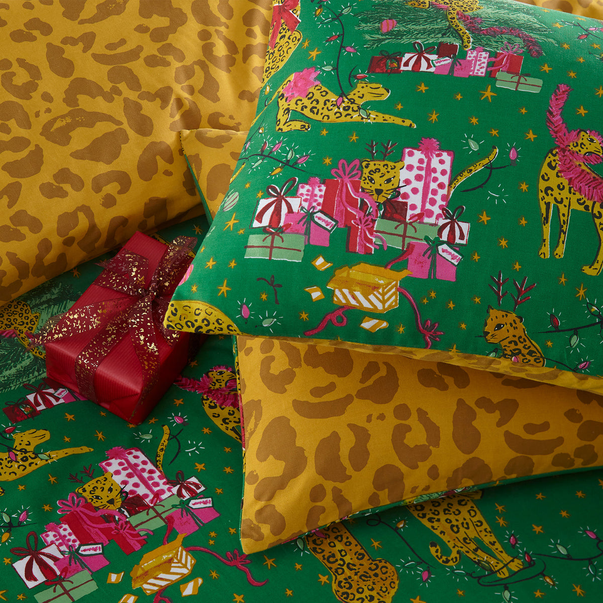 Animal Christmas Duvet Set | Toddler | Green/Gold