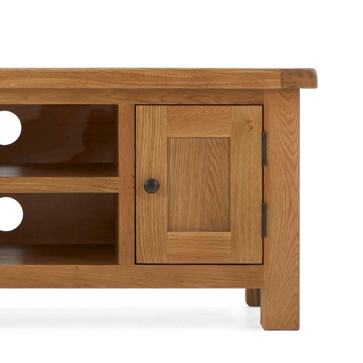 Zelah Oak 120cm TV Stand - Close up of cupboard