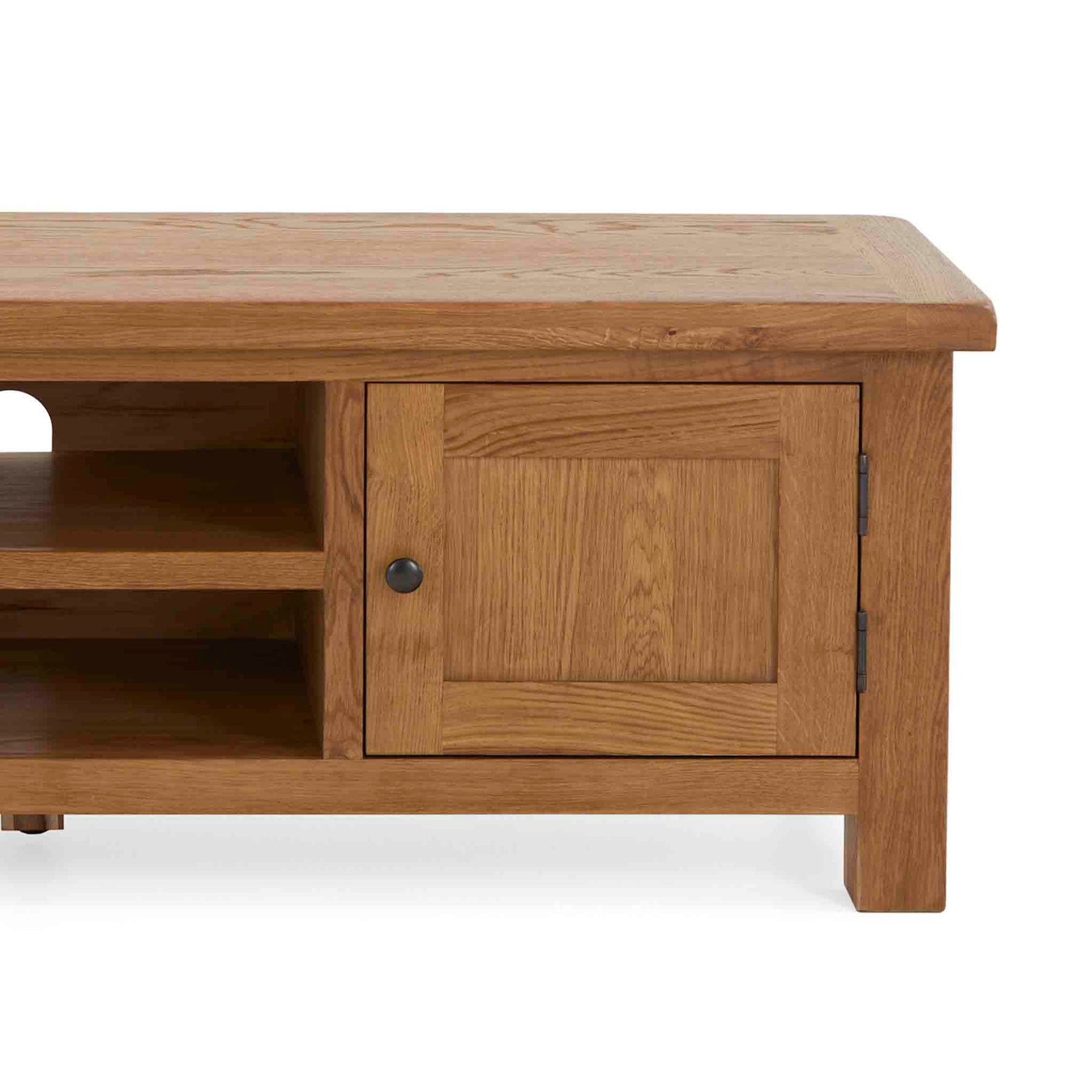Zelah Oak 150cm TV Stand - Close up of cupboard