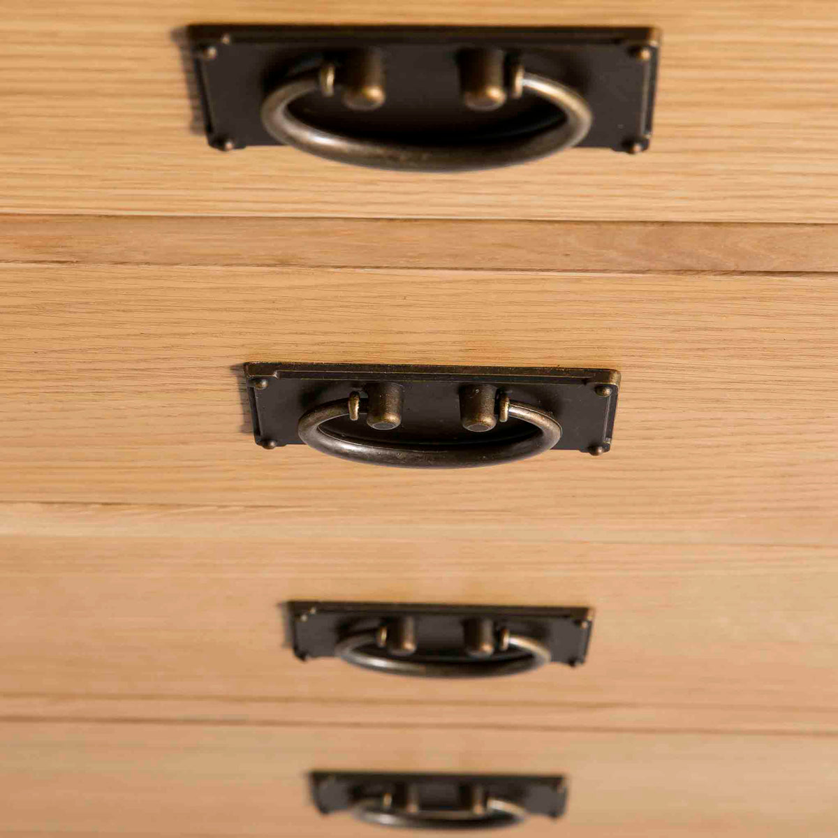 Surrey Oak 2 Over 3 Chest of Drawers - Close up of Drawer handles