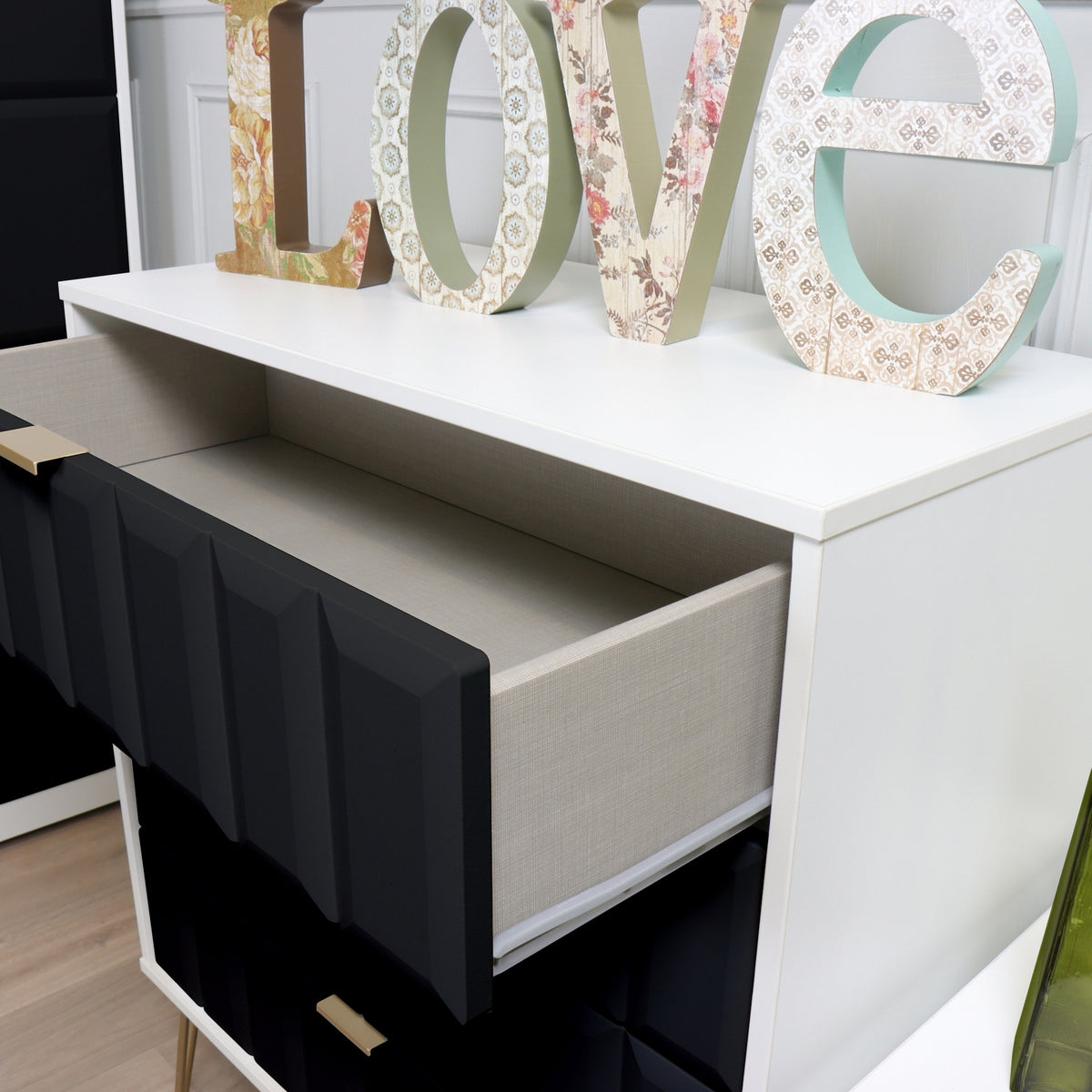Harlow Black & White 4 Drawer Chest with Gold Hairpin Legs drawer close up