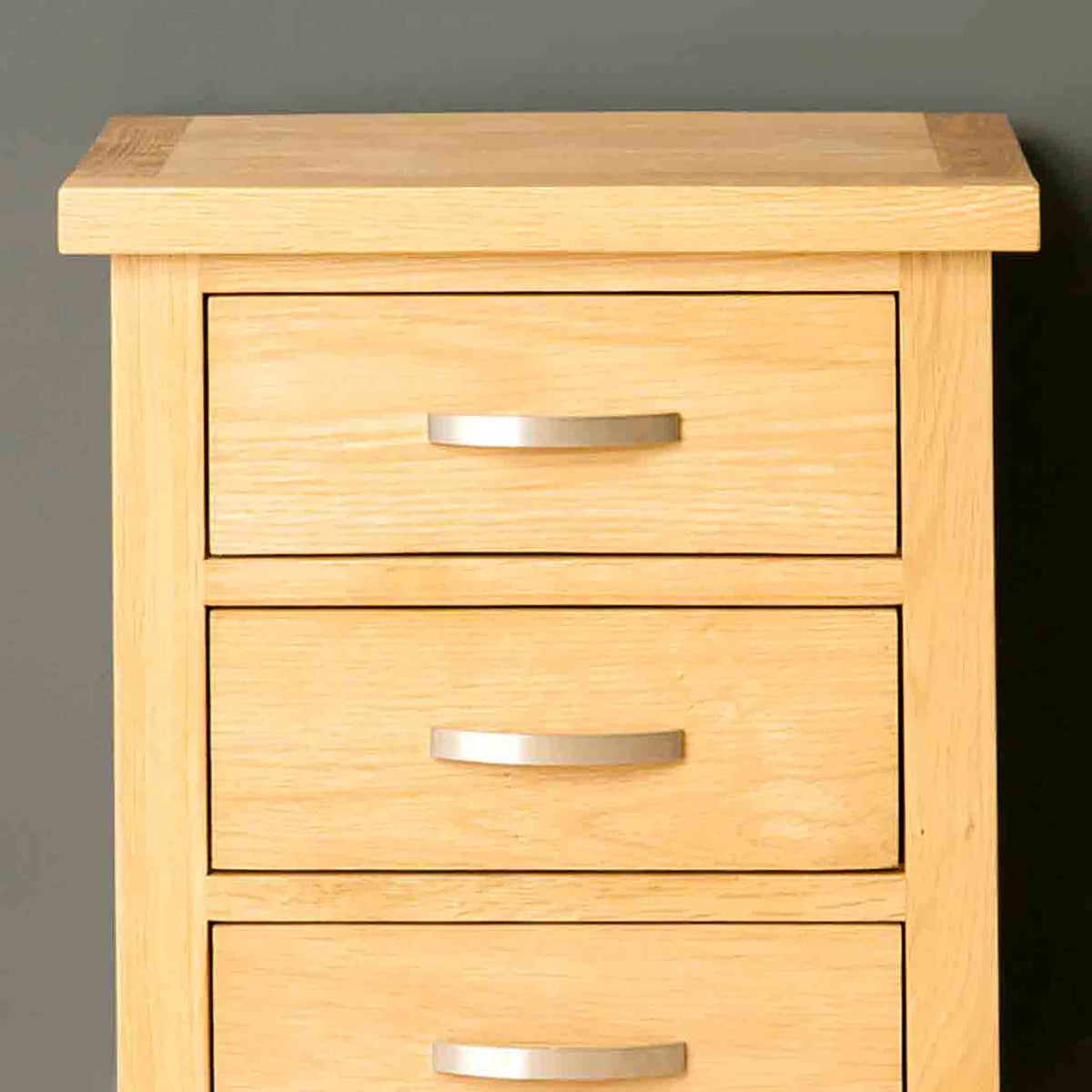 London Oak Bedside Chest - Close up of drawer fronts