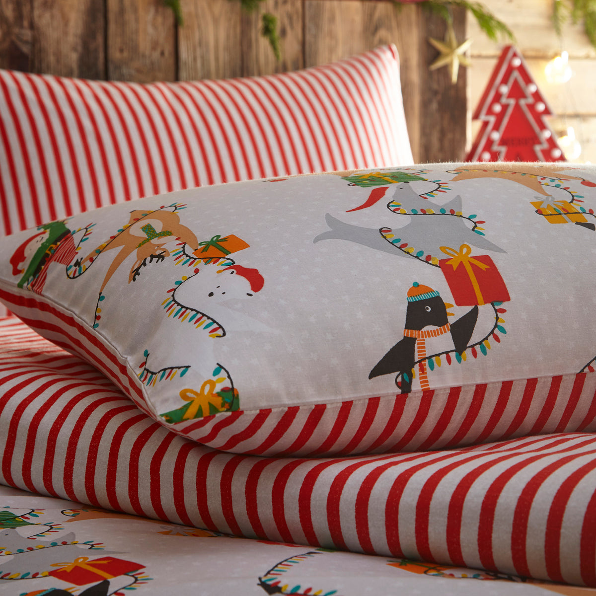 Festive Workshop Duvet Set | Toddler