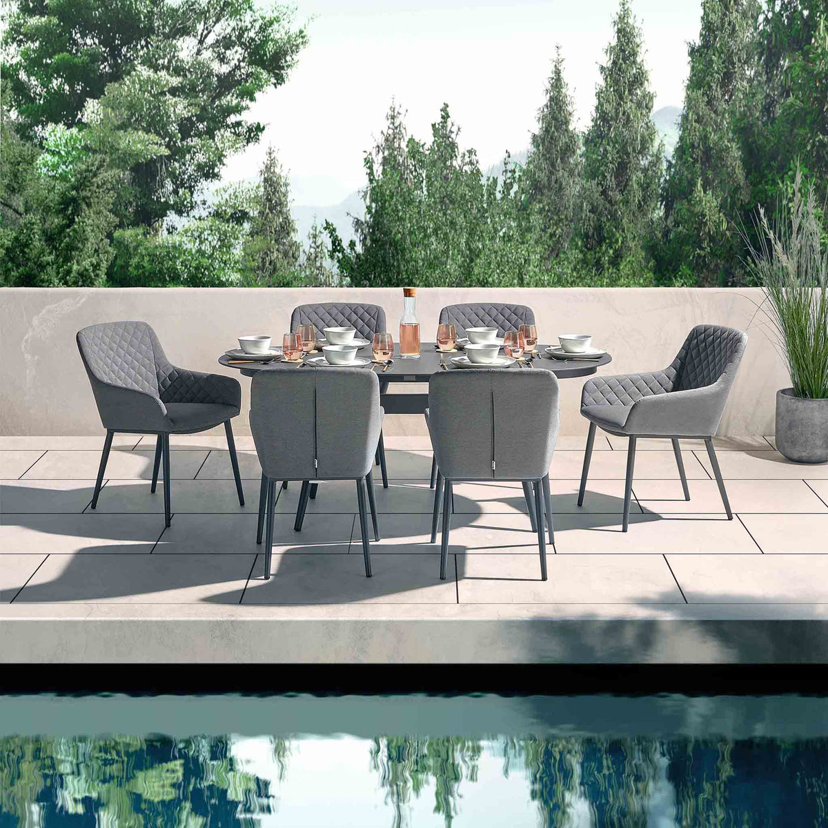 Sunbrella Outdoor 6 Seater Oval Garden Dining Set Lifestyle