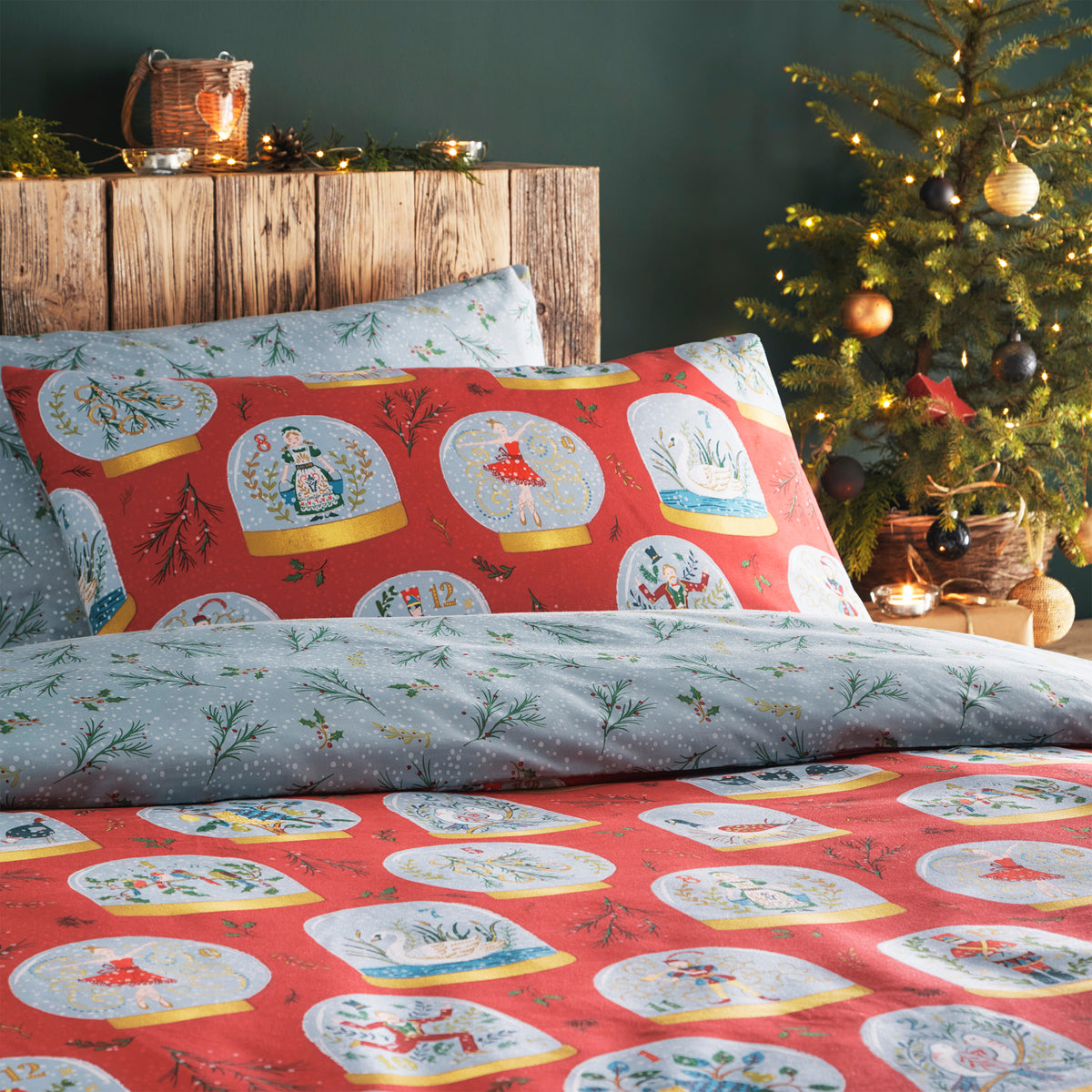 Frederic Twelve Days Duvet Set | Single | Red