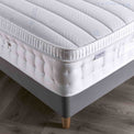 corner close up of the Roseland Sleep Caesar Pocket Laytec Mattress